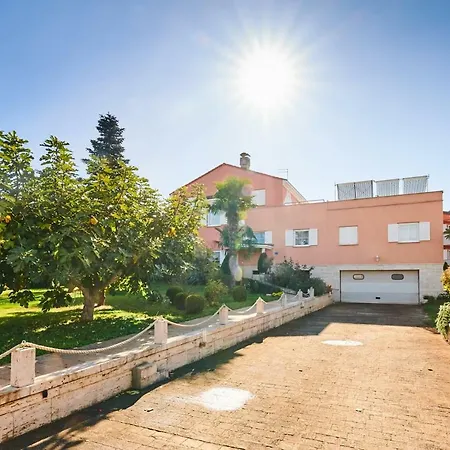 Holiday home Ferienvilla Umag-finida
