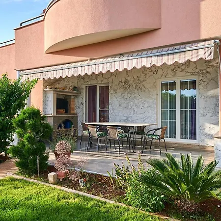Holiday home Ferienvilla Umag-finida *